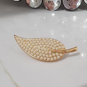 Vintage Roman Goldtone Leaf Brooch Faux Pearls Pin Signed